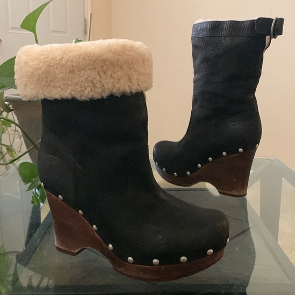 UGG Carnagie Wedge Clog Boots - Picture 14 of 14